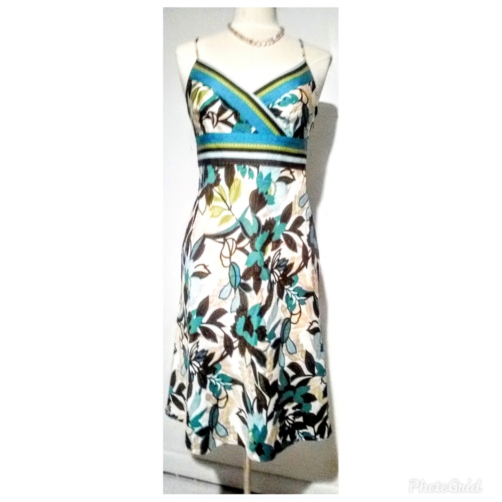 Ann Taylor sz 4 multi color summer dress